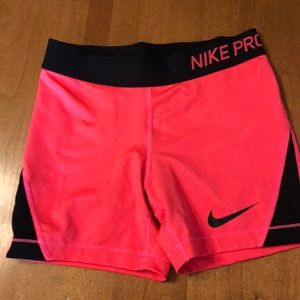 Girls size medium Nike pro shorts